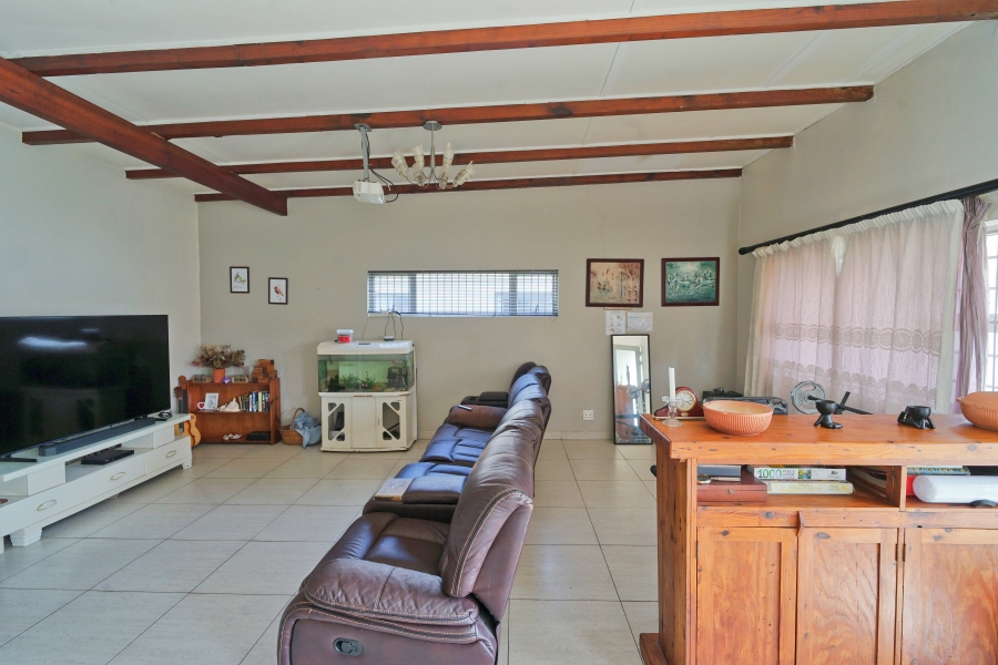4 Bedroom Property for Sale in Kidds Beach Eastern Cape
